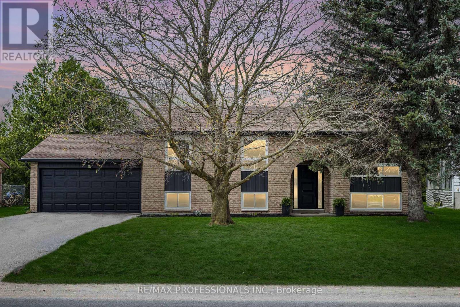 16 Wales Avenue N Property Photo 1