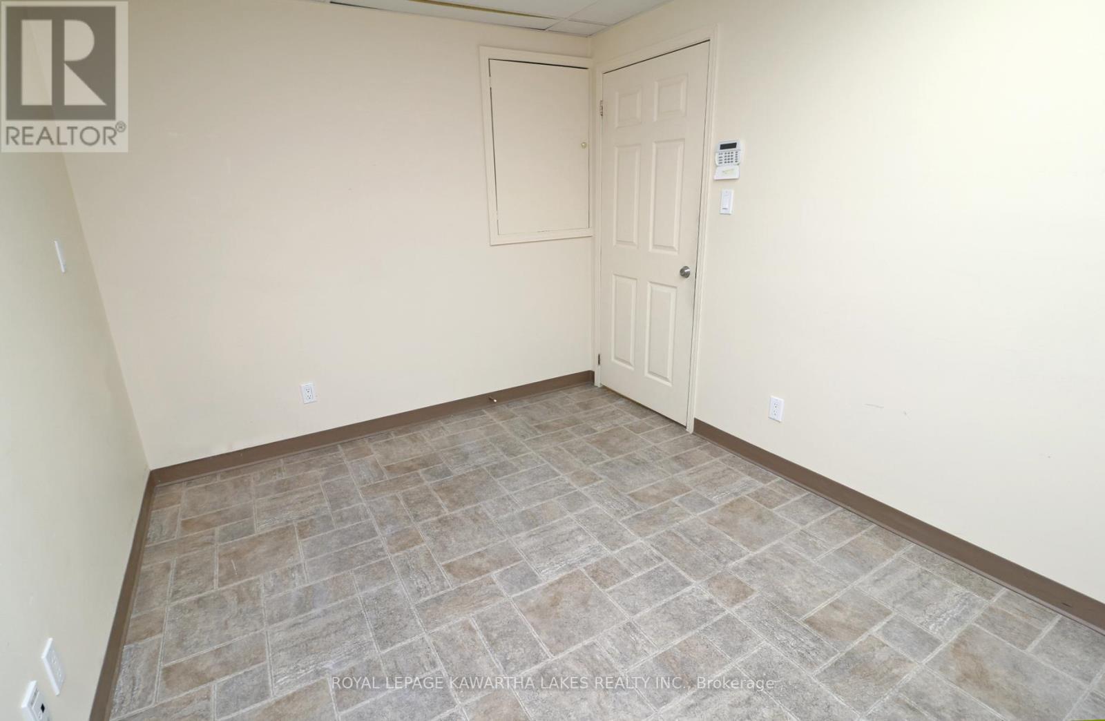 1740 Sqft - 328 Mill Street Property Photo 10