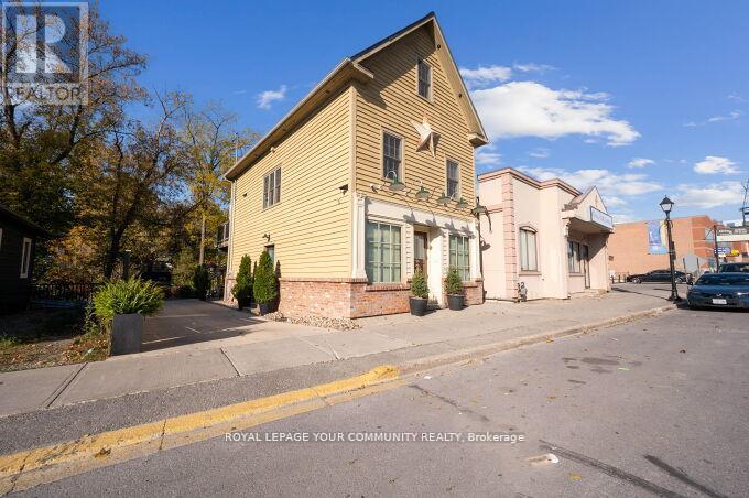 15120 Yonge Street Property Photo 1