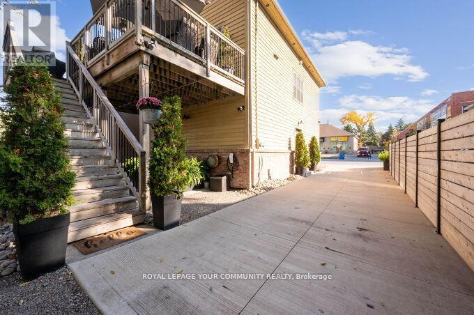 15120 Yonge Street Property Photo 6