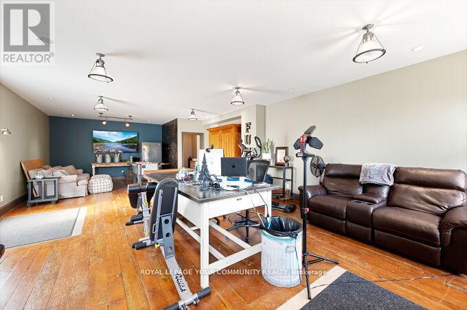 15120 Yonge Street Property Photo 33