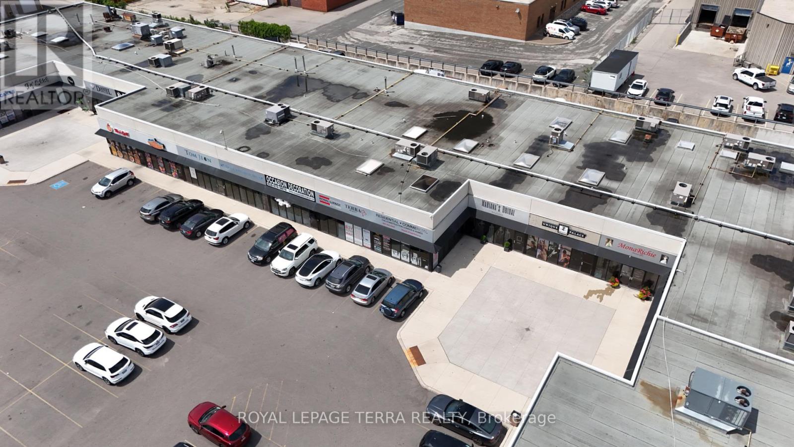 11 & 12 - 4040 Steeles Avenue W Property Photo 11