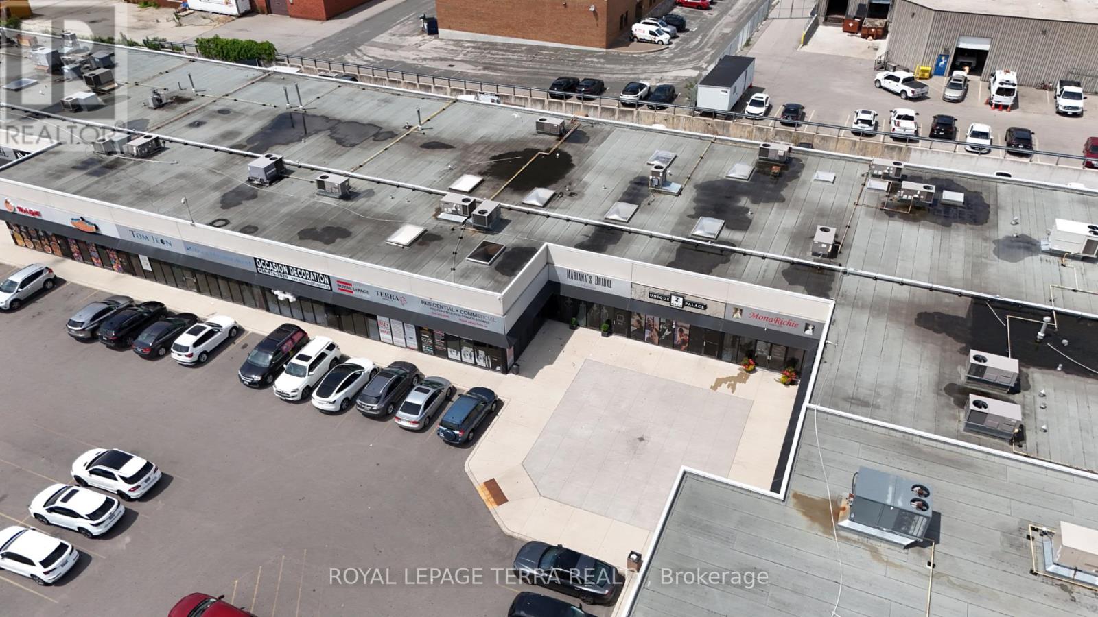 11 & 12 - 4040 Steeles Avenue W Property Photo 13