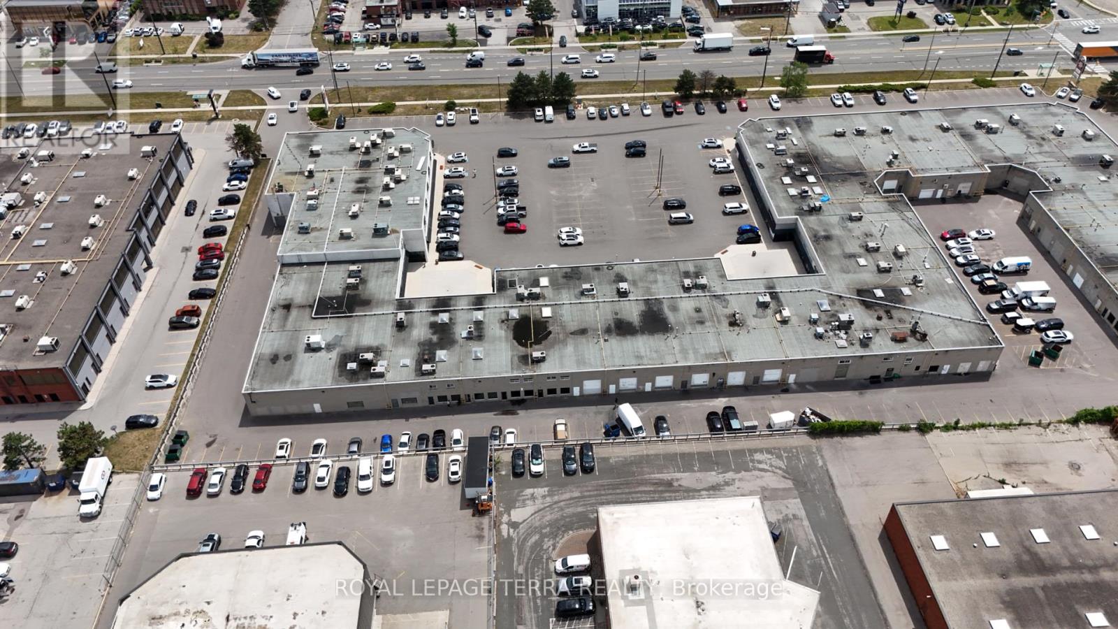 11 & 12 - 4040 Steeles Avenue W Property Photo 30