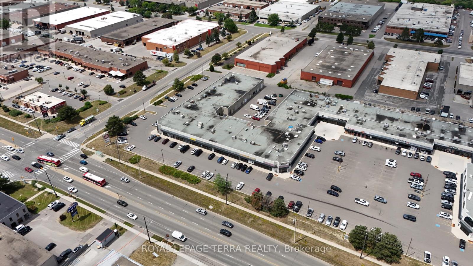 11 & 12 - 4040 Steeles Avenue W Property Photo 42