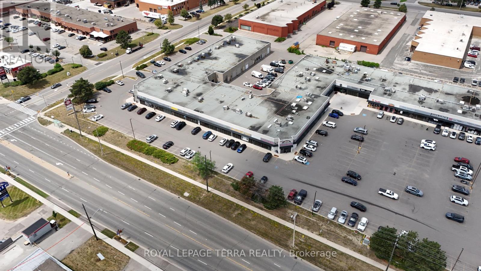 11 & 12 - 4040 Steeles Avenue W Property Photo 45