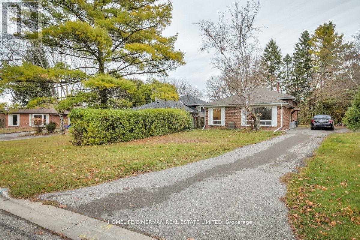 21 Huron Court Property Photo 1