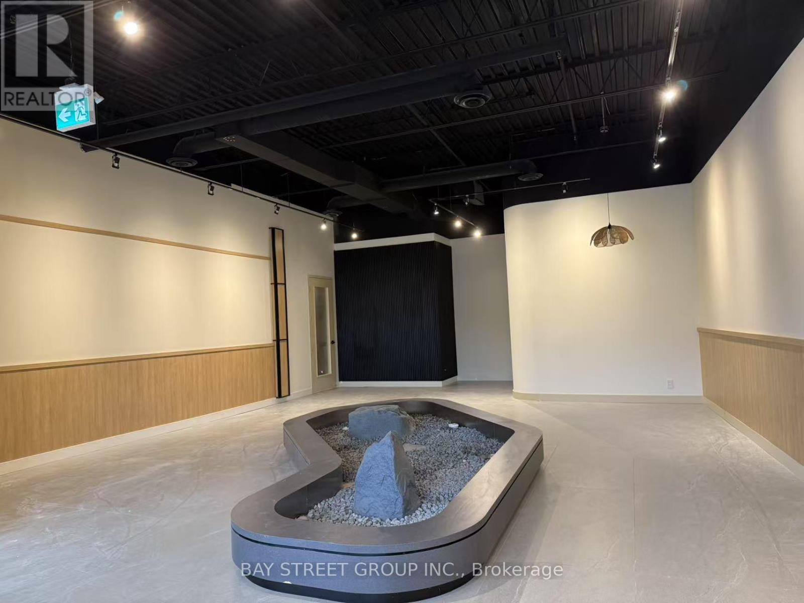 101a - 8365 Woodbine Avenue Property Photo 8