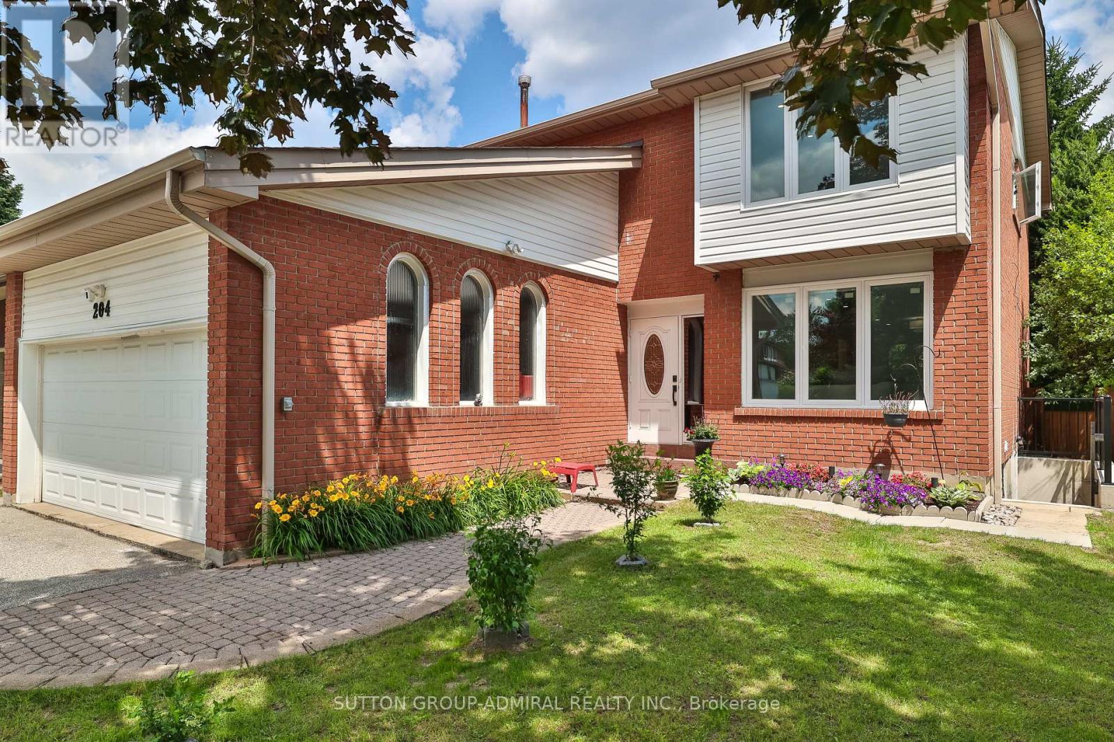 204 Willowbrook Road Property Photo 1