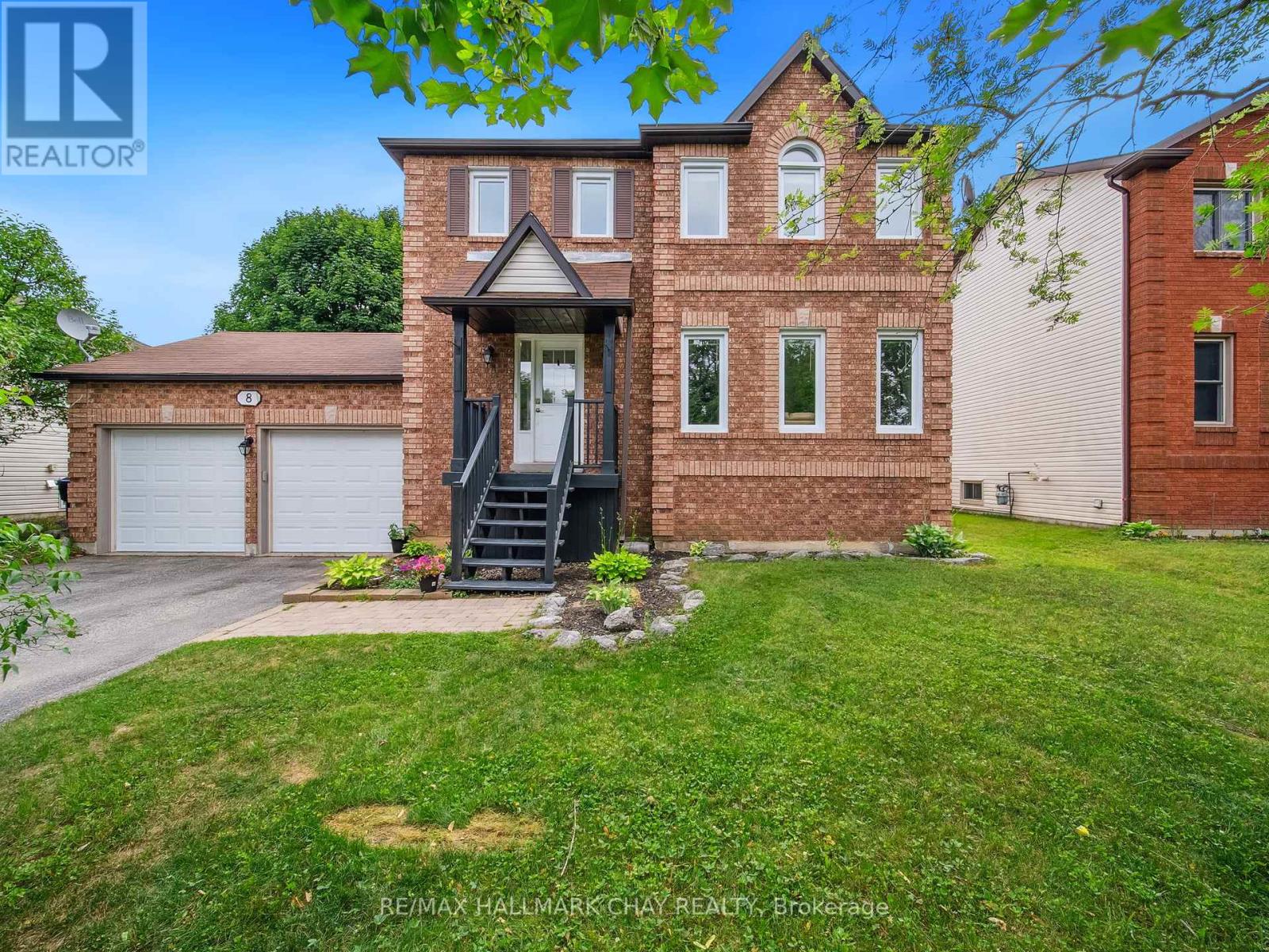 8 Darren Dr
