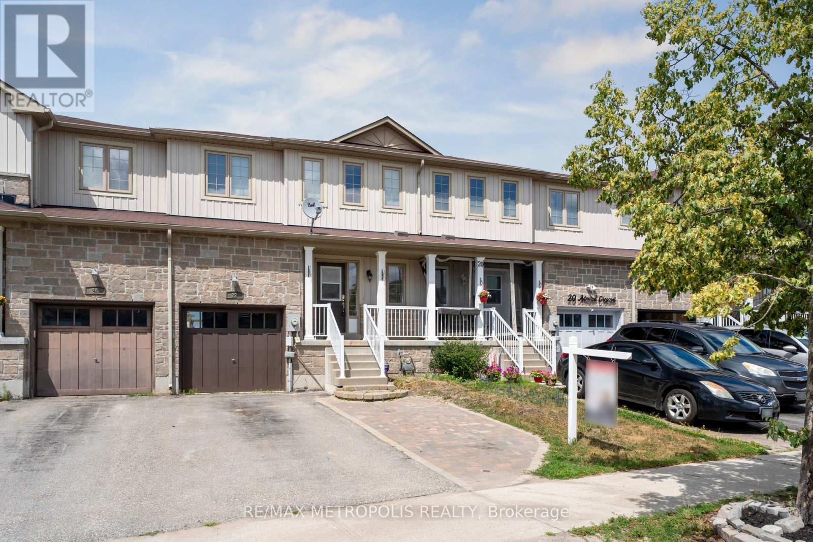 22 Admiral Crescent Property Photo 1
