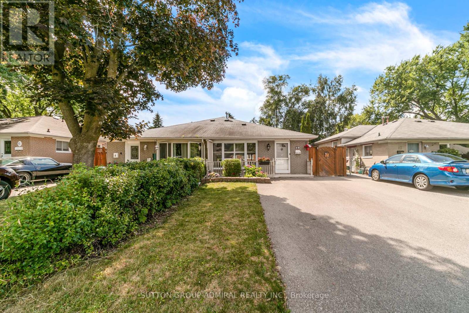 10 KITIMAT CRESCENT