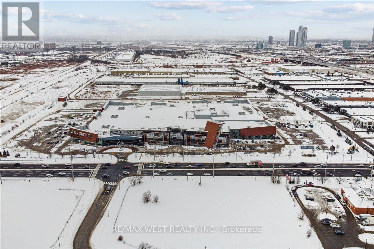 238 - 7250 Keele Street Property Photo 4