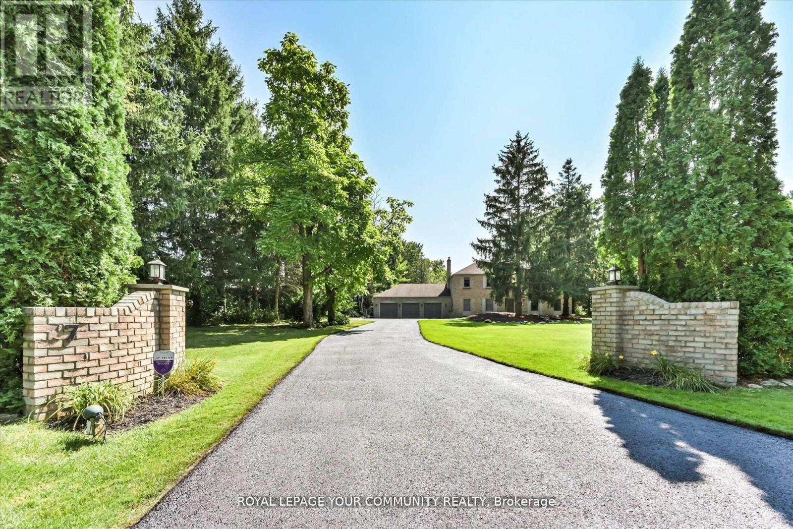 7 Skyview Ln Property Photo 1