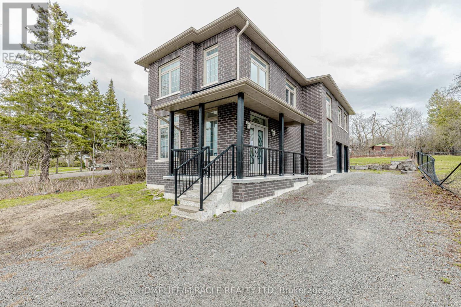 637 SIMCOE STREET