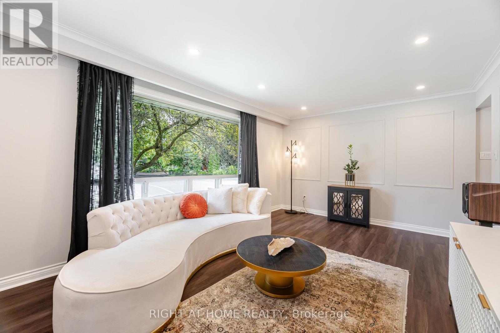 15 Kemano Road Property Photo 1