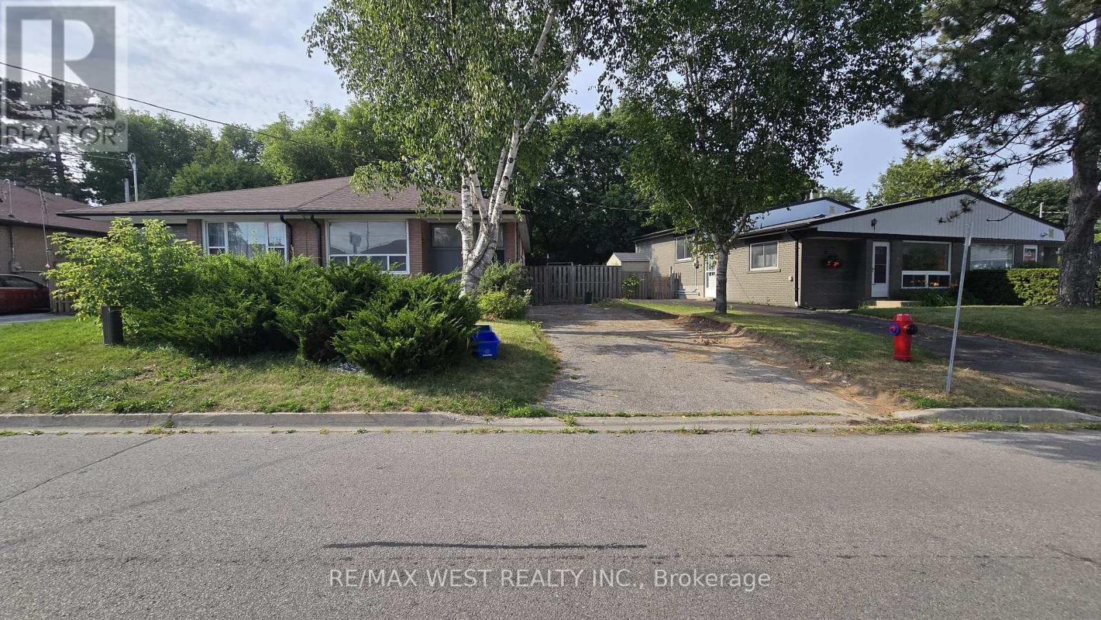 UPPER - 24 WALTER AVENUE