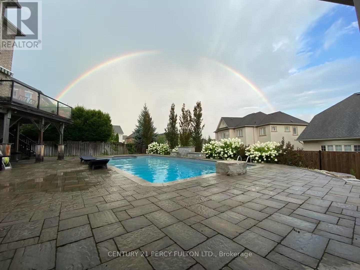 19 Sir Giancarlo Court Property Photo 3