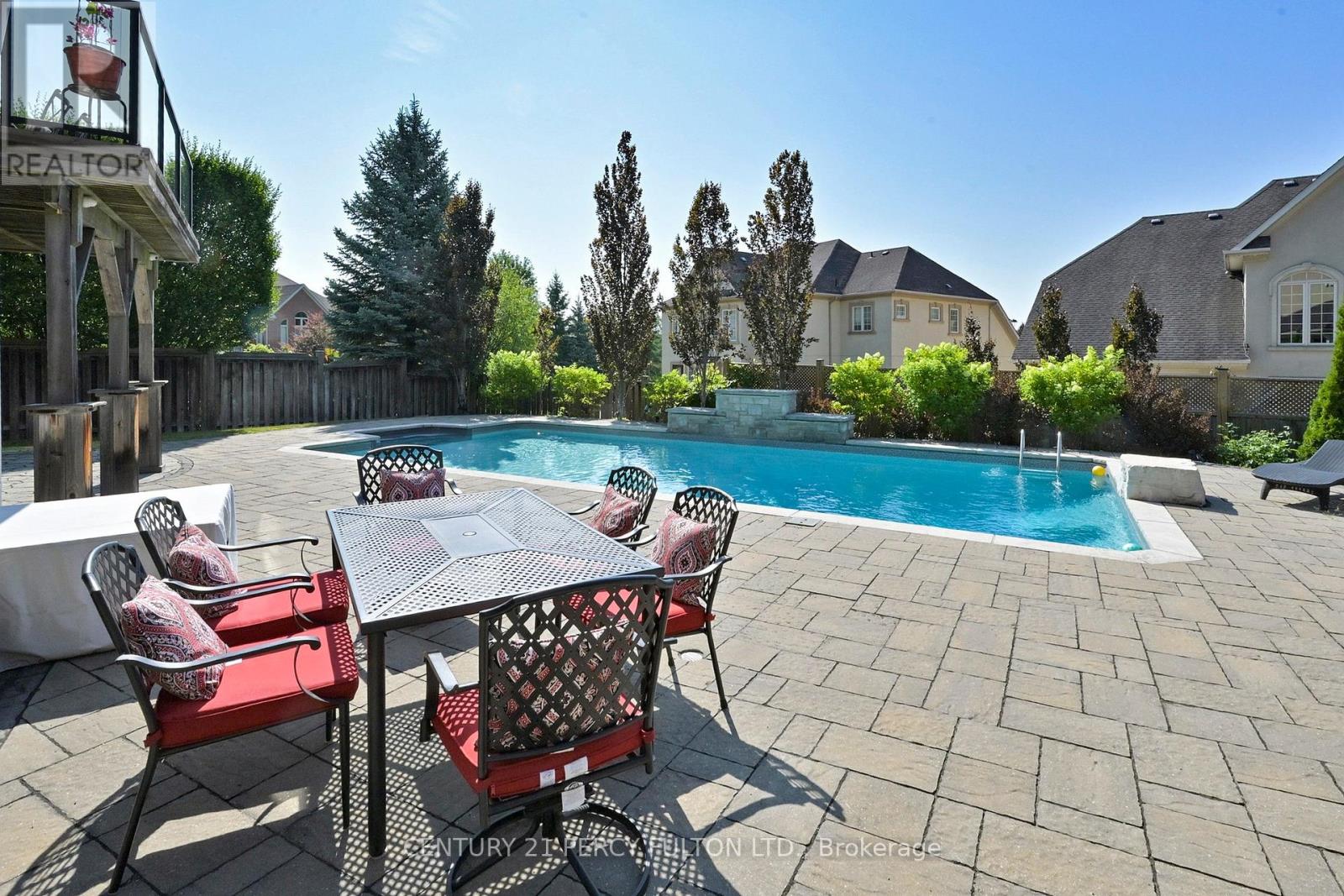 19 Sir Giancarlo Court Property Photo 8