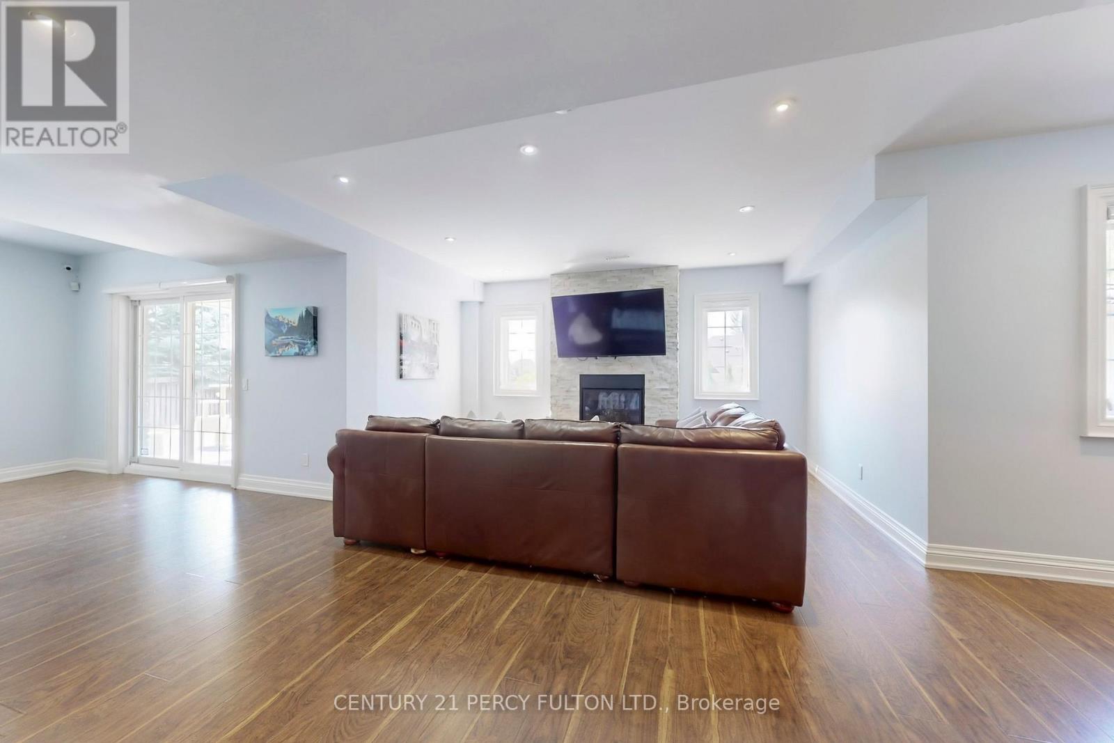 19 Sir Giancarlo Court Property Photo 28