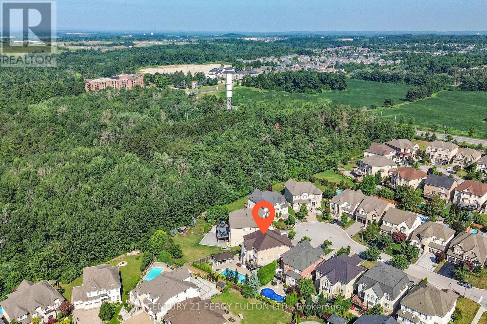 19 Sir Giancarlo Court Property Photo 49