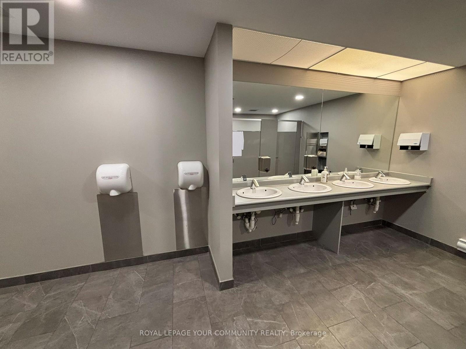 200 C - 175 Mostar Street Property Photo 20