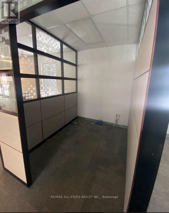 10 Cameron Street W Property Photo 8