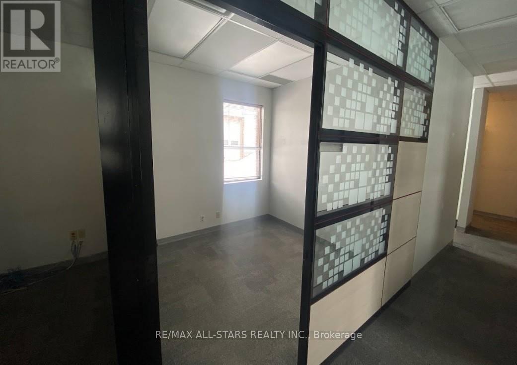10 Cameron Street W Property Photo 11