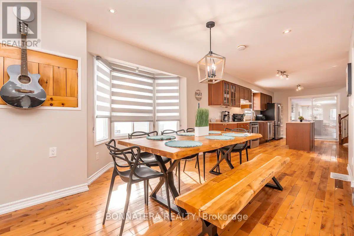 687 Innisfil Beach Road Property Photo 4