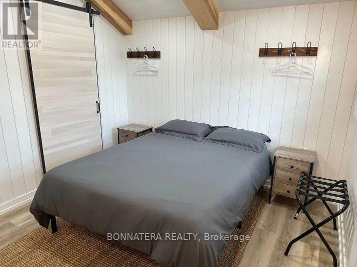 687 Innisfil Beach Road Property Photo 20