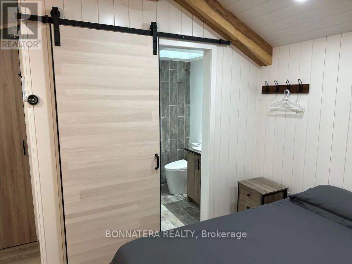 687 Innisfil Beach Road Property Photo 21
