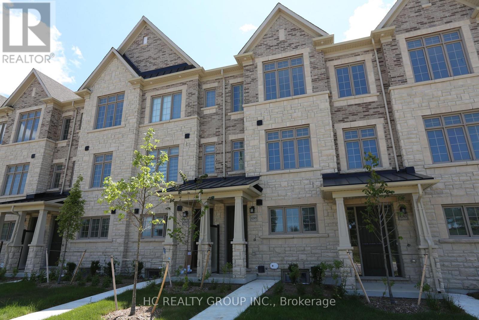 4245 Major Mackenzie Drive E Property Photo 1