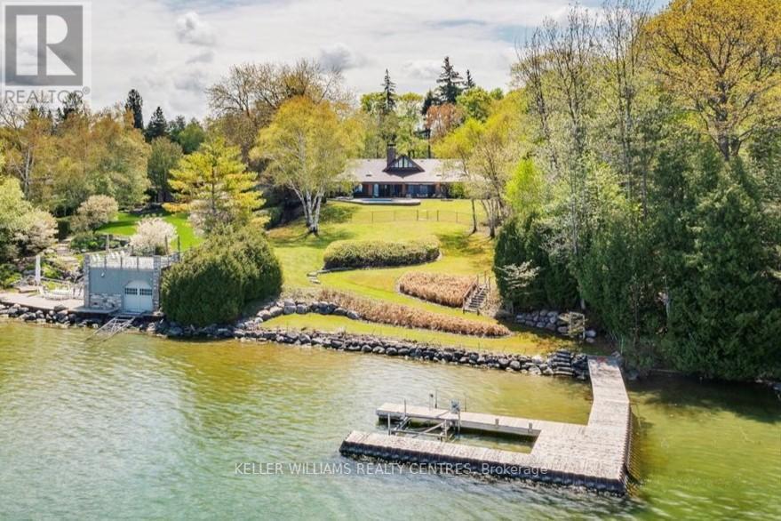 700 Lake Dr N Property Photo