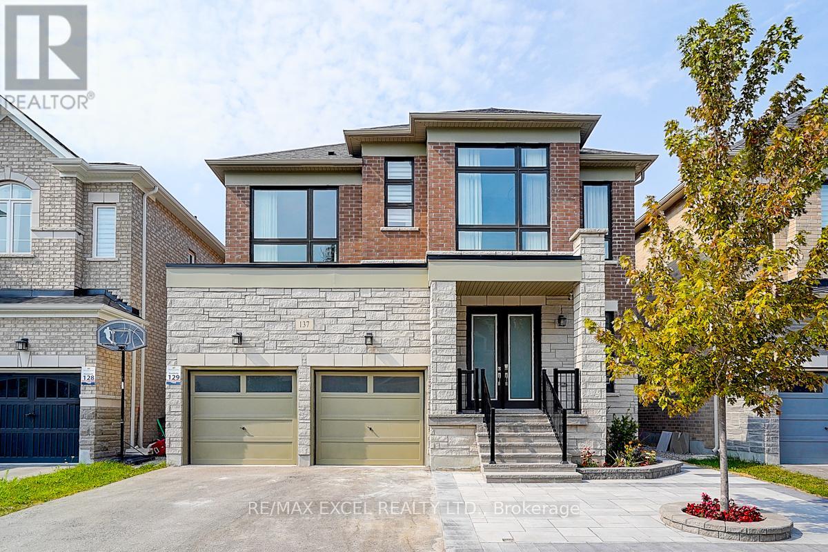 137 Pine Hill Crescent Property Photo 1