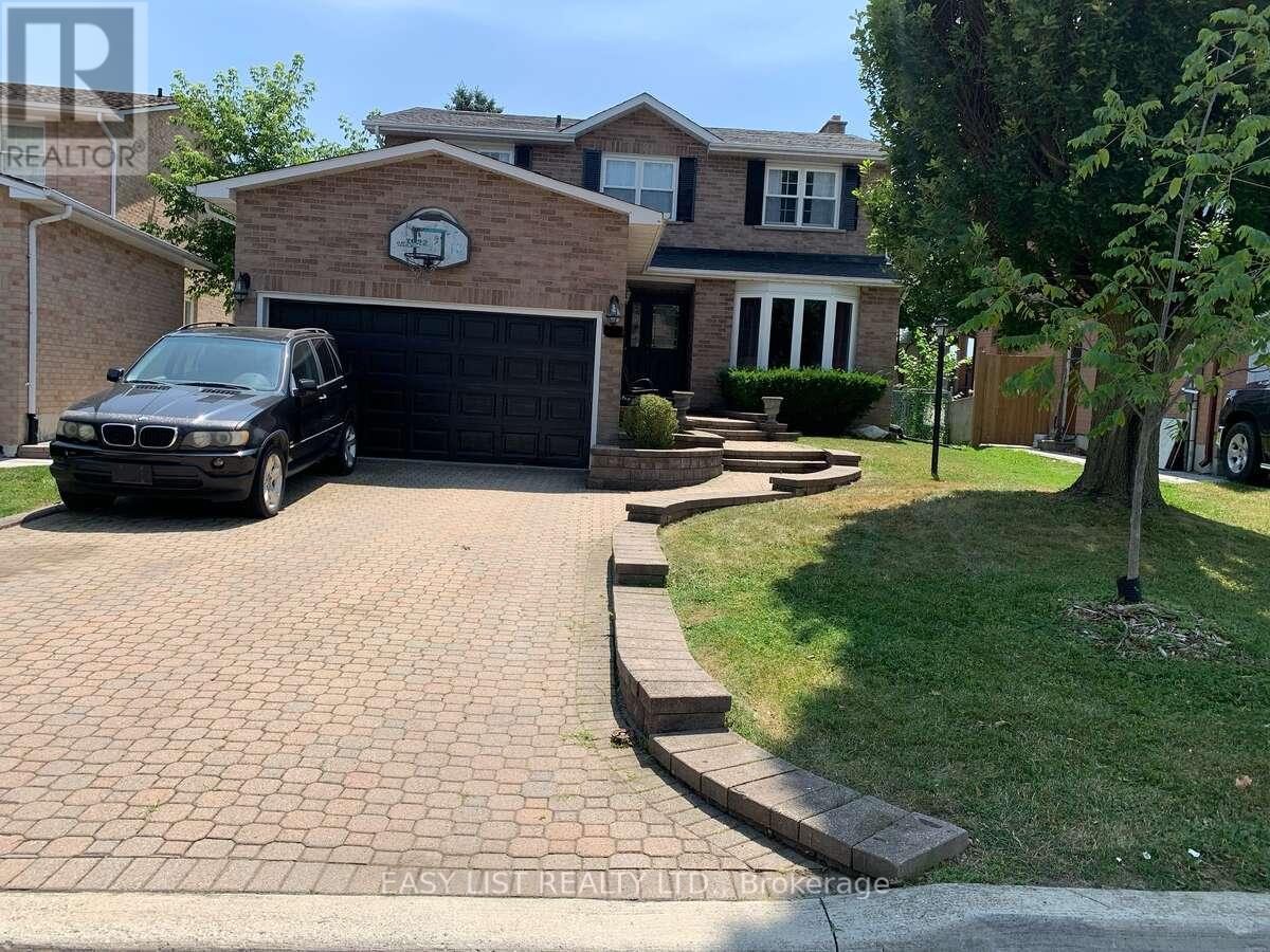 102 Burwell Crescent Property Photo 2