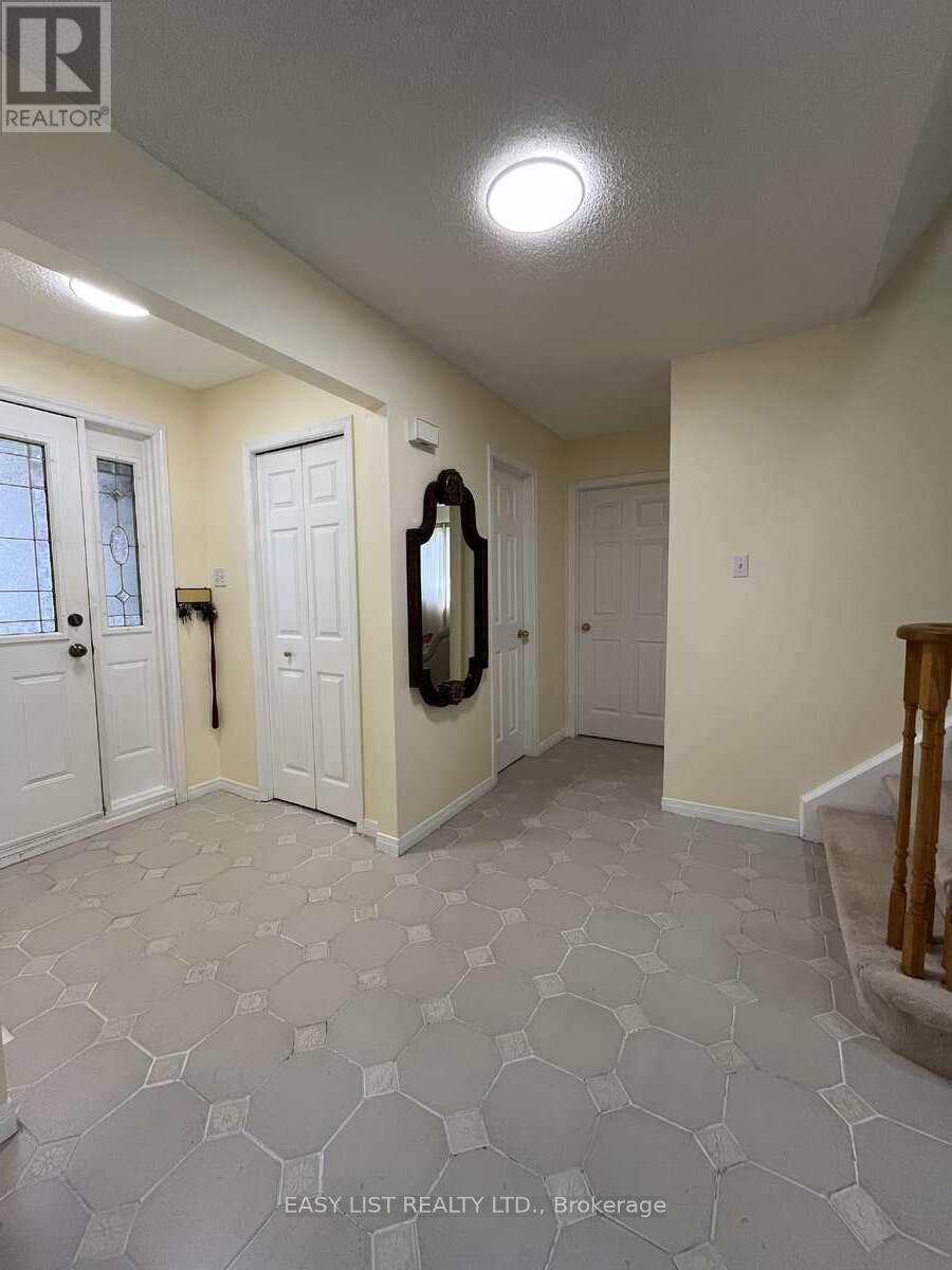 102 Burwell Crescent Property Photo 4