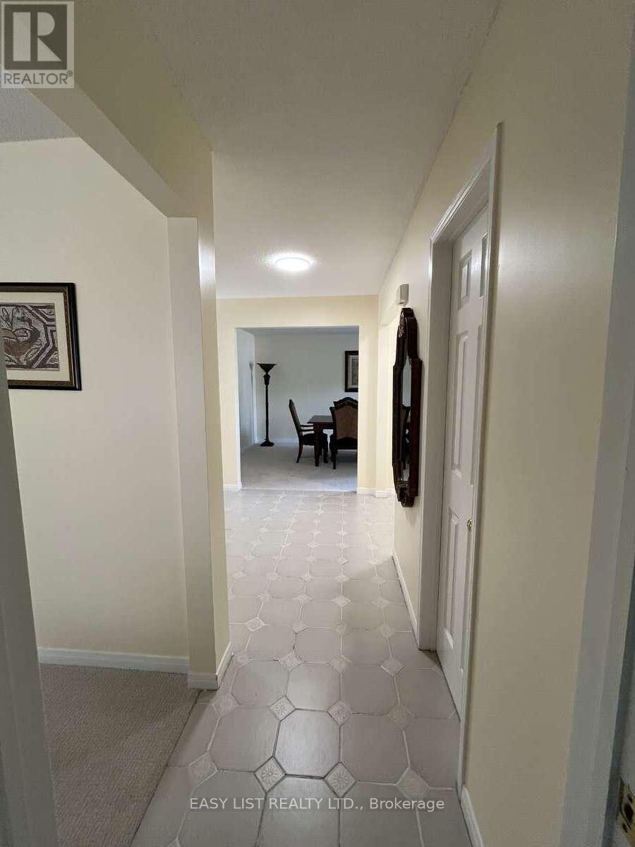 102 Burwell Crescent Property Photo 7