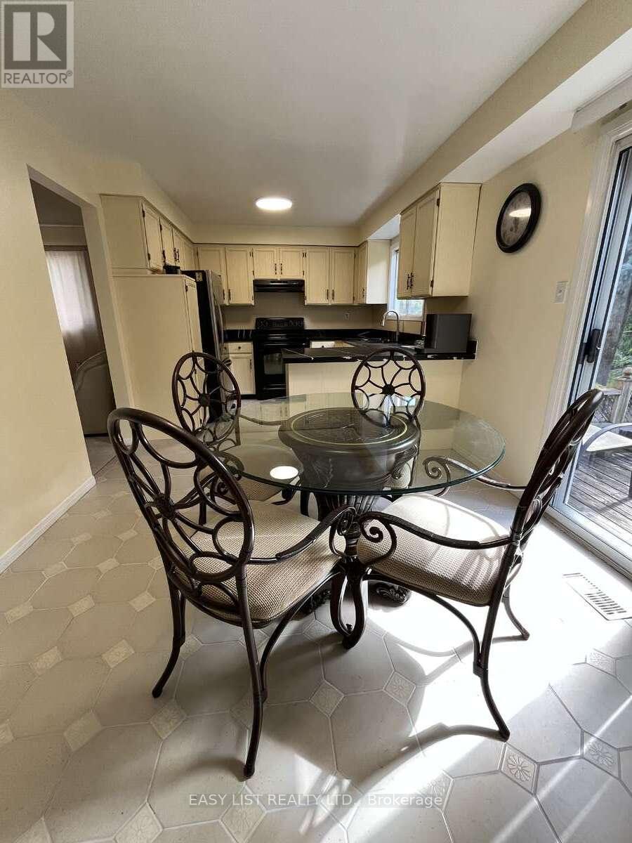 102 Burwell Crescent Property Photo 8