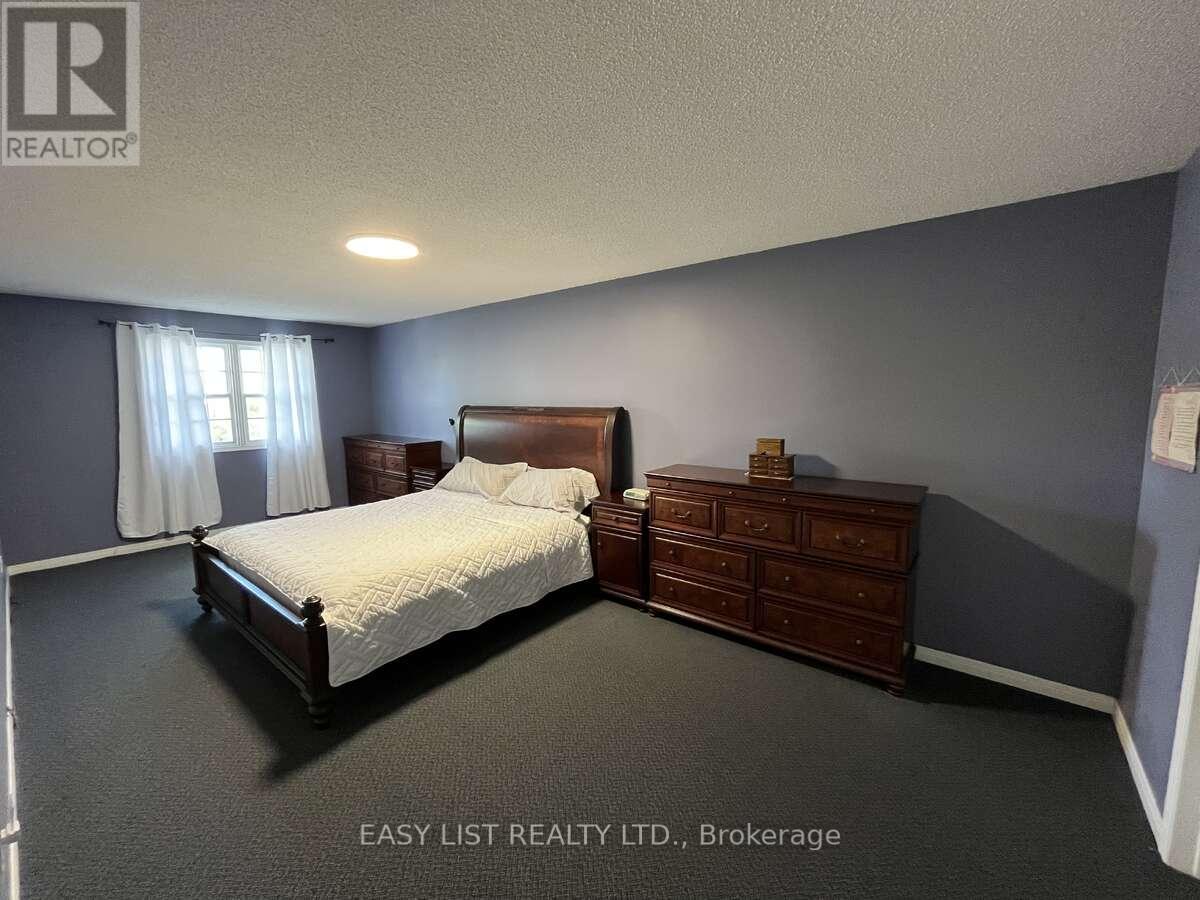 102 Burwell Crescent Property Photo 16