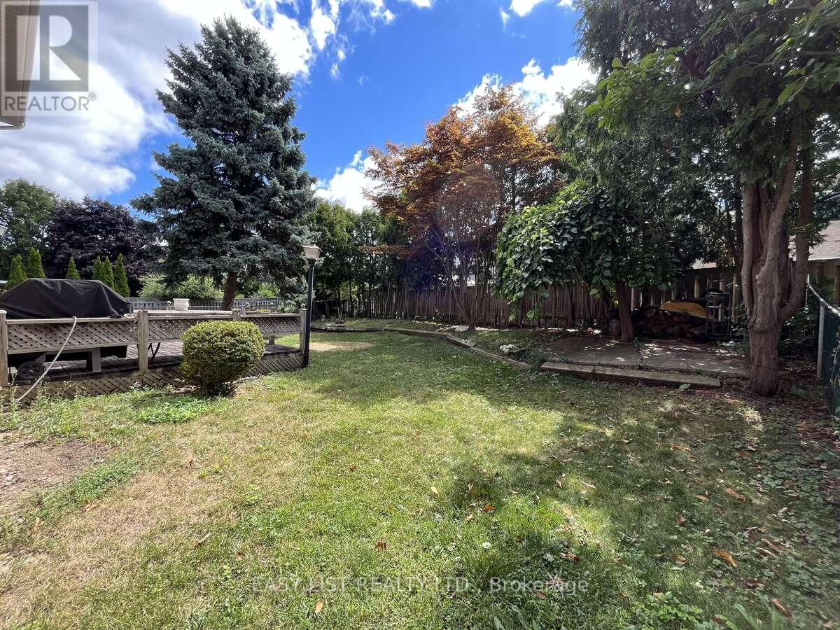 102 Burwell Crescent Property Photo 31