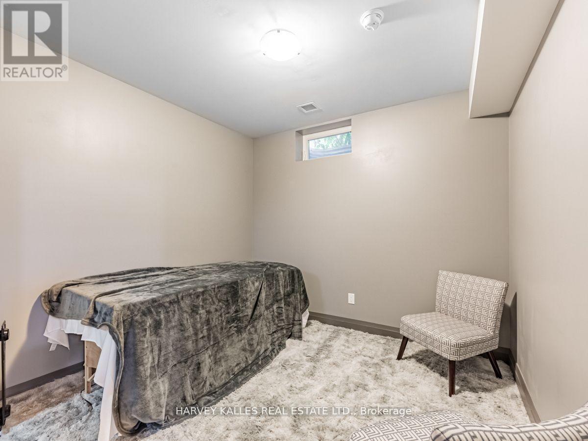 80 Centre Street Property Photo 33