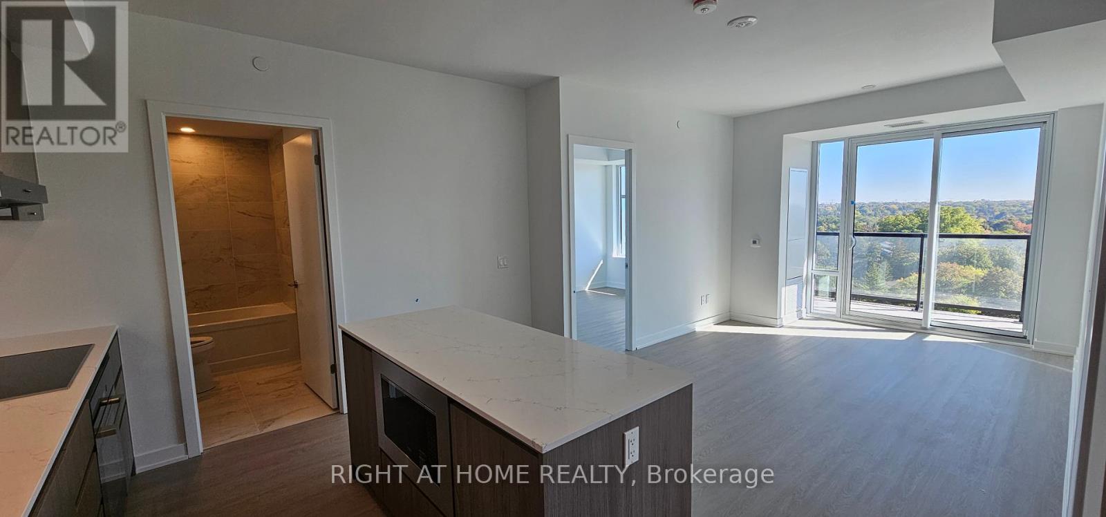 818 - 8188 YONGE STREET Property Photo 1
