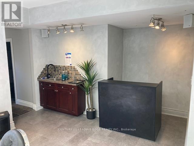 6391 Main Street Property Photo 5