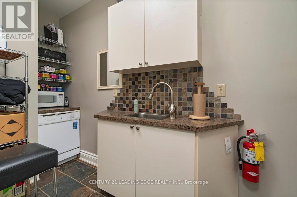 6391 Main Street Property Photo 11