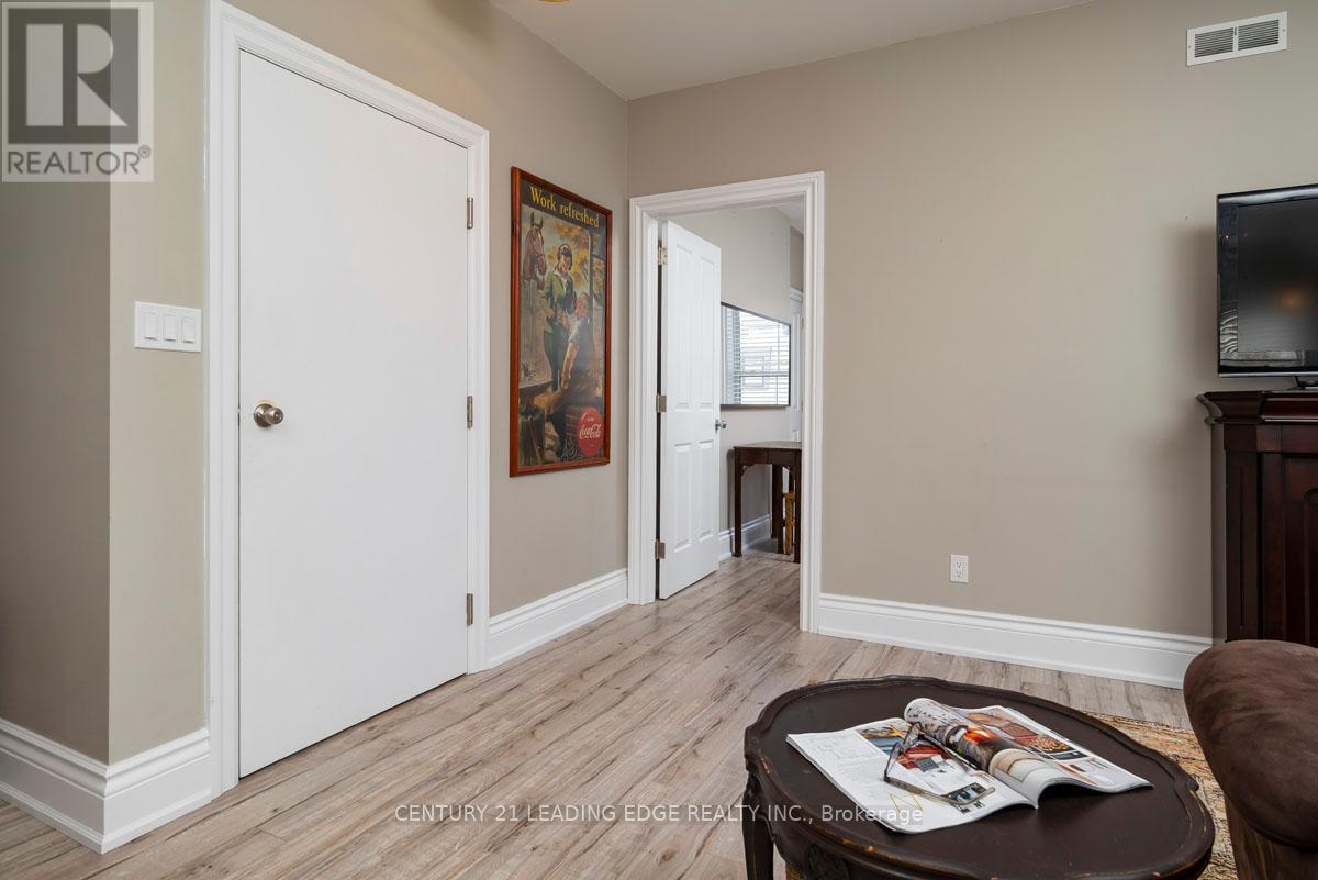 6391 Main Street Property Photo 16