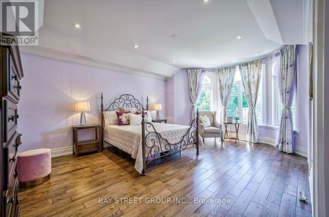 426 Centre St E Property Photo 1