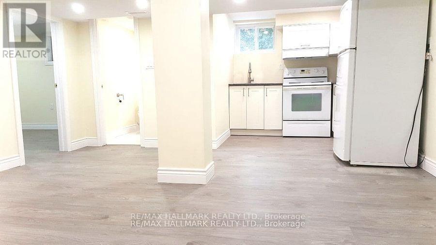 9884 Bayview Avenue #lower Property Photo 3