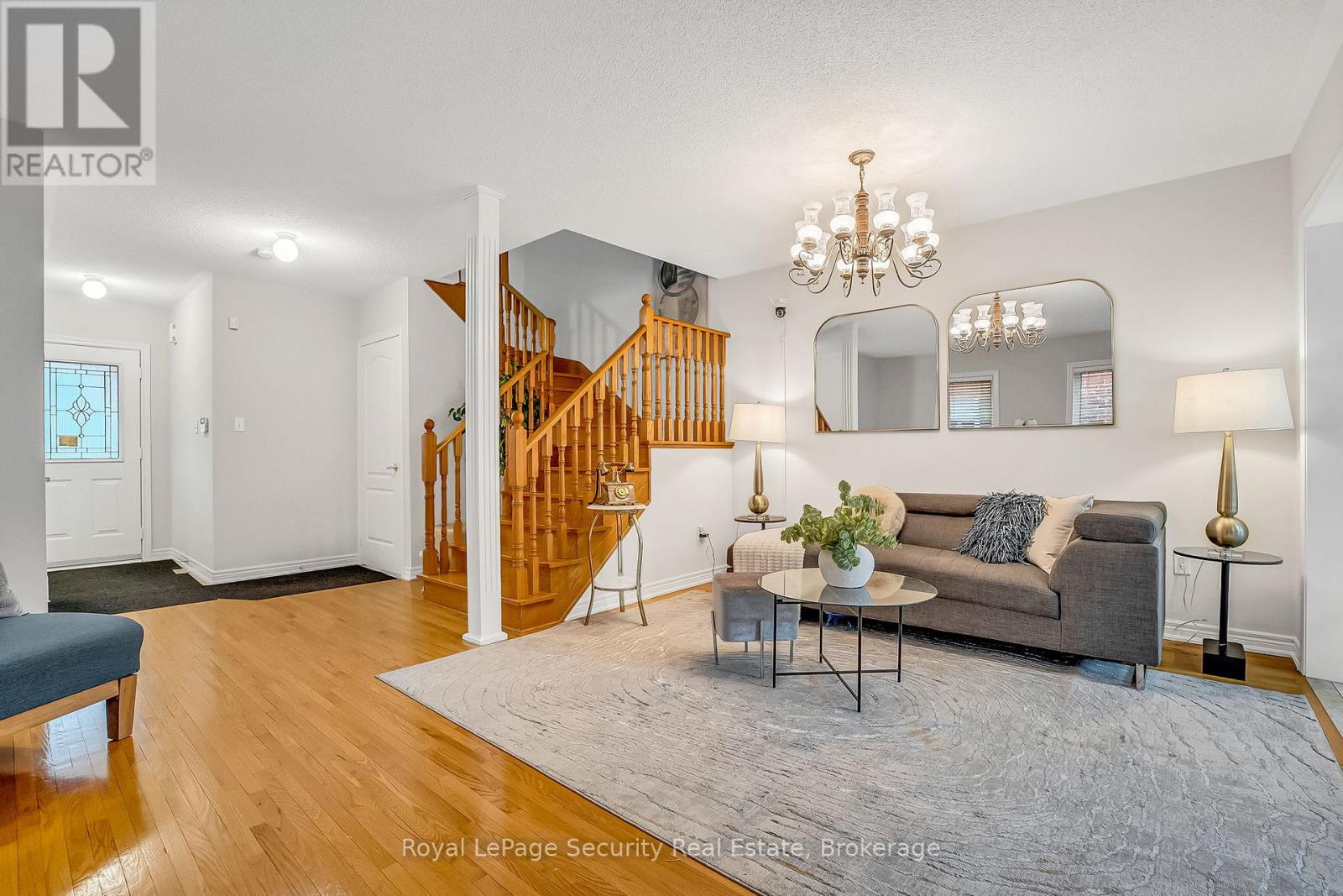 150 Royal Appian Crescent Property Photo 9