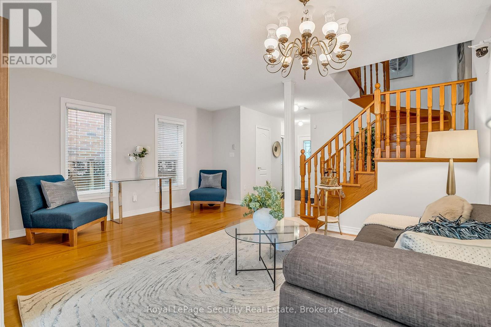 150 Royal Appian Crescent Property Photo 11