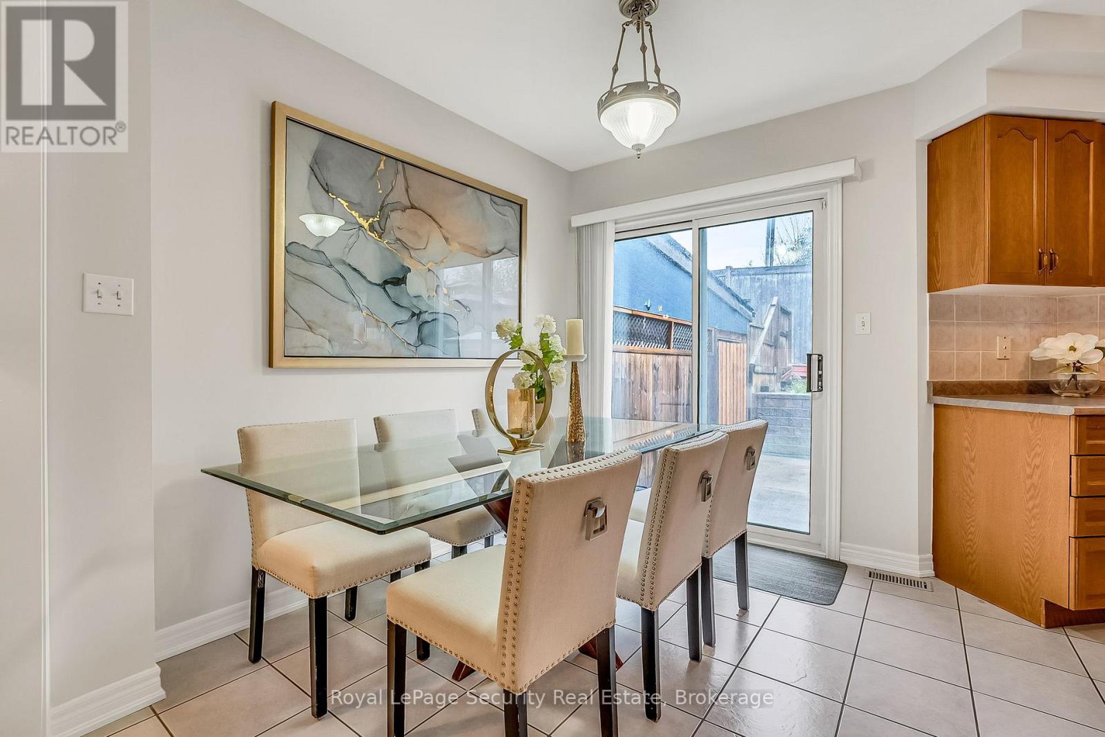 150 Royal Appian Crescent Property Photo 16